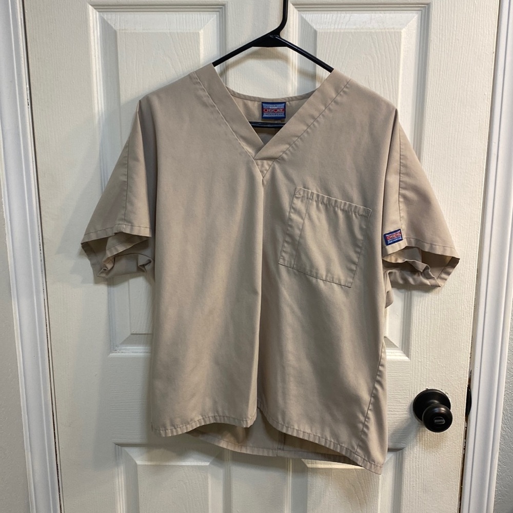 Khaki men’s Cherokee scrubs.